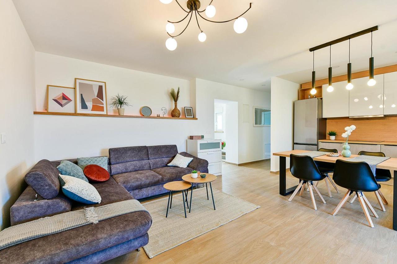 Apartment Aura Poreč Dış mekan fotoğraf