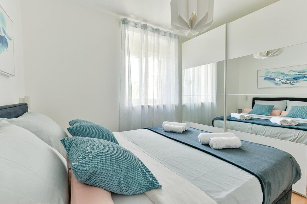 Apartment Aura Poreč Dış mekan fotoğraf