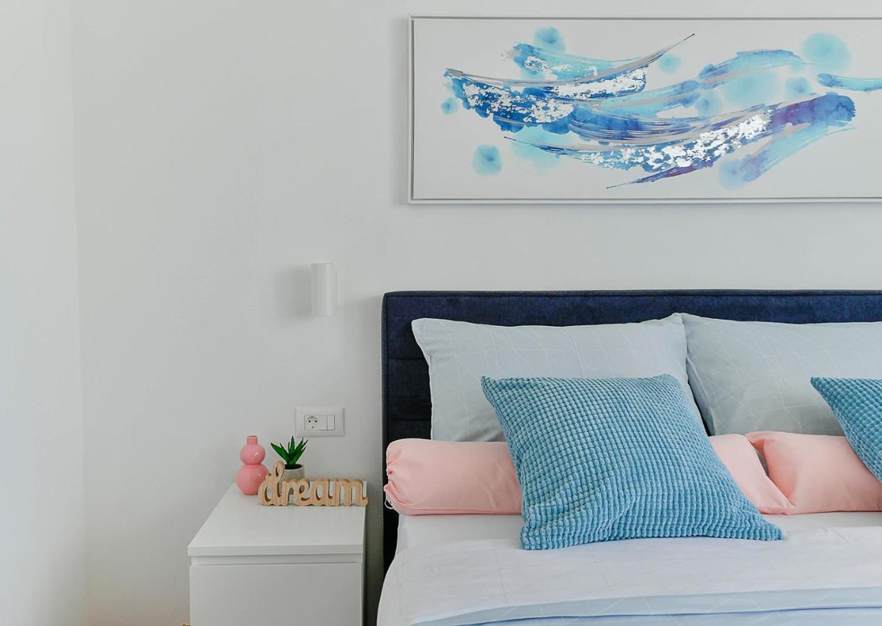 Apartment Aura Poreč Dış mekan fotoğraf