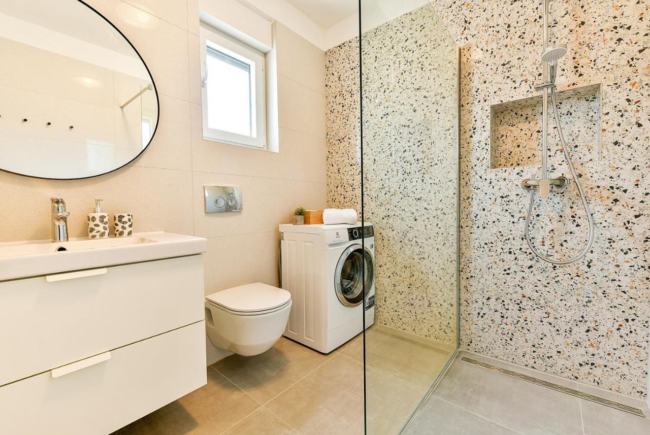 Apartment Aura Poreč Dış mekan fotoğraf